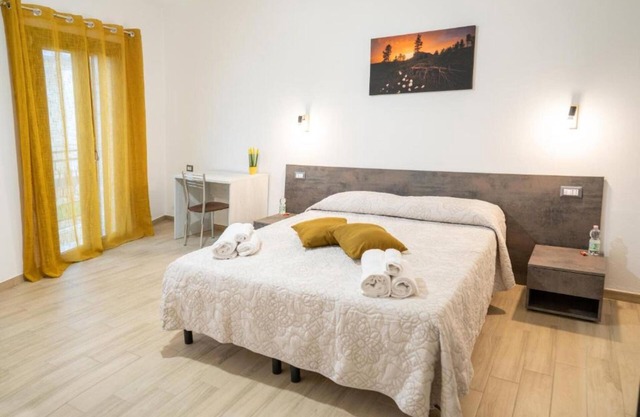 Triple room with private bathroom