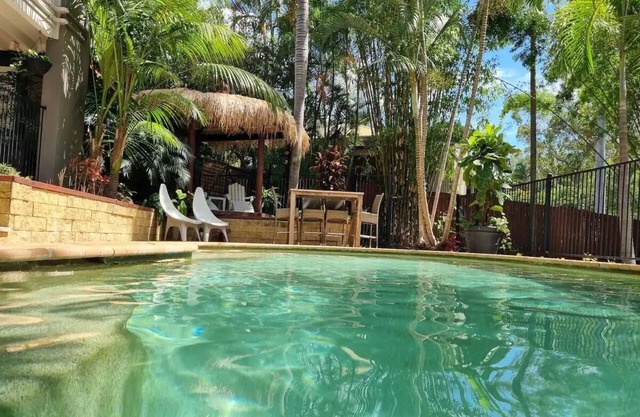 Tropical Hideaway Perfect for a Family- Pet OK