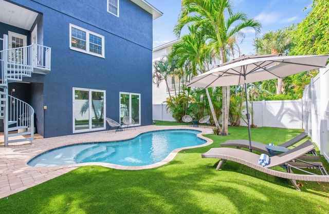 Tropical Paradise: 4BR Island Home w/Pool & Bay Views