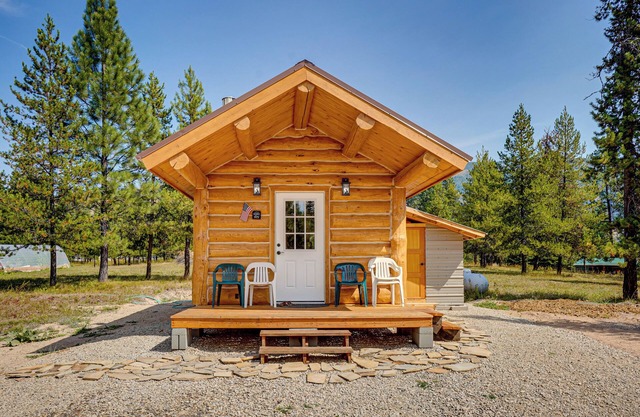Trout Creek Tiny House w/Mtn Views & Fireplace