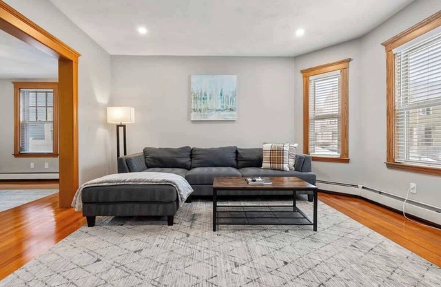 Tufts 2 Bed + Office - Free Parking
