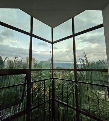 Tulivu Urban - Twiga Hotel