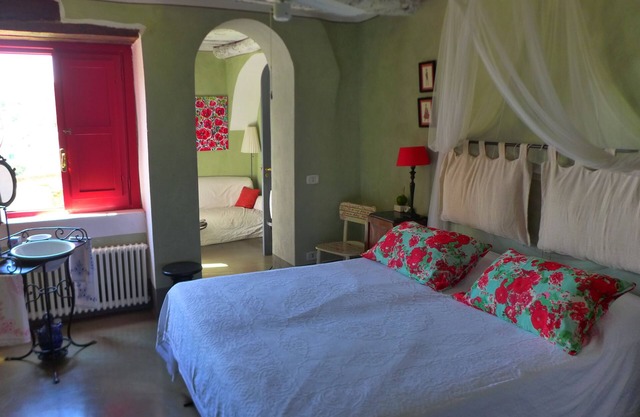 Tuoro: Mansion - Tuoro di Sessa Aurunca - Apartment in Farmhouse