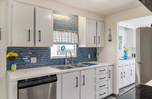 Turnkey,2bed/2Bath cottage withWiFi,AC in enjoyable North Fort Myers55+community
