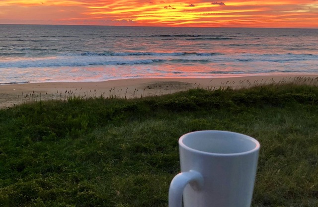 Turtle Tides-Oceanfront Retreat - Sunrise Views & Beach Vibes-Short-Stay Options