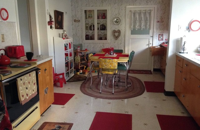 twilight cottage,retro chic design