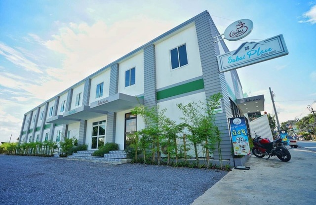 Twin Bed with ABF near Don Muang Airport