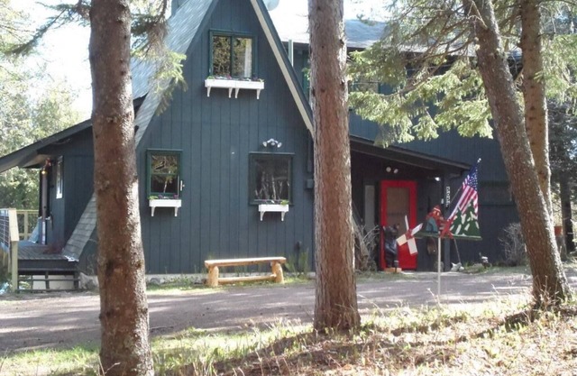 Twin Cedars Lutsen, A Pet Friendly Aframe On Lake Superior, 3 miles To Ski Hill.