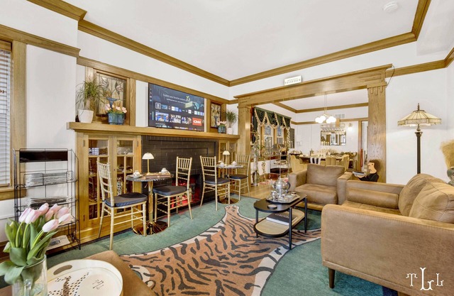 Twin Lions Lodge w/Speakeasy Tiki Bar* and Outdoor Oasis