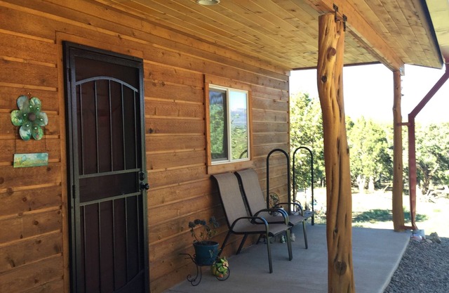 Twisted Cedars Ranch: Rest, Restore, Relax in mountain style.