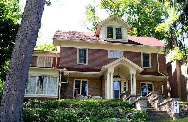Two Adjacent 4 Bedroom Vacation Rentals on River Road