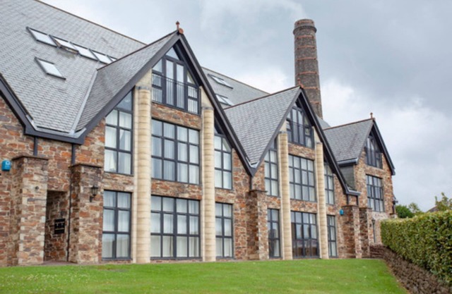 Two Bedroom Apartment at Pochin House Collections