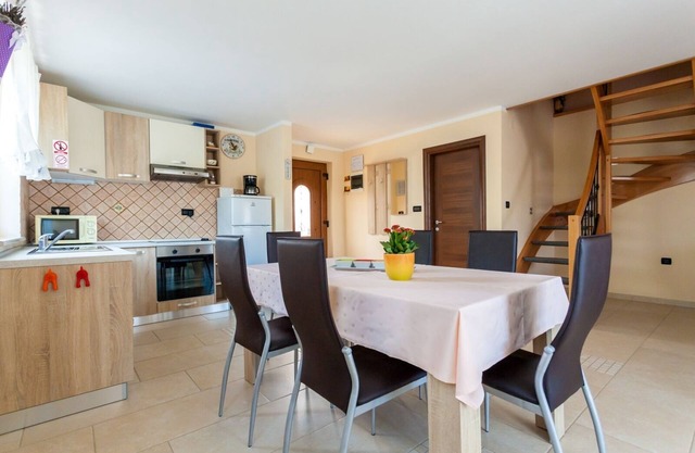 Two bedroom apartment with terrace Porat, Krk (A-19272-a)