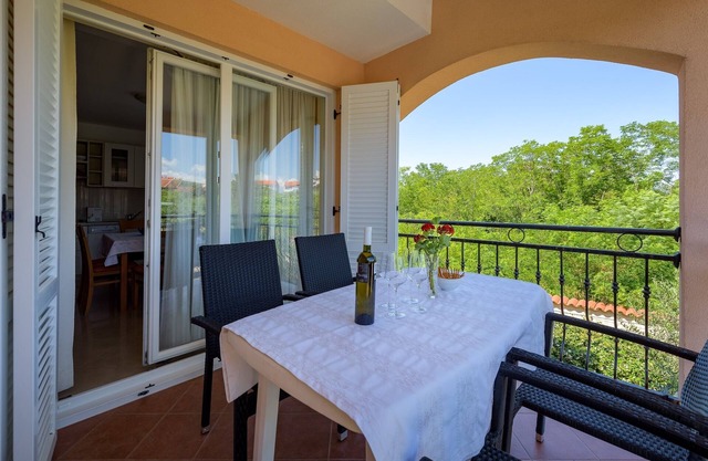 Two bedroom apartment with terrace Bašanija, Umag (A-3402-d)