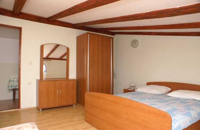 Two bedroom apartment near beach Zubovići, Pag (A-4065-b)
