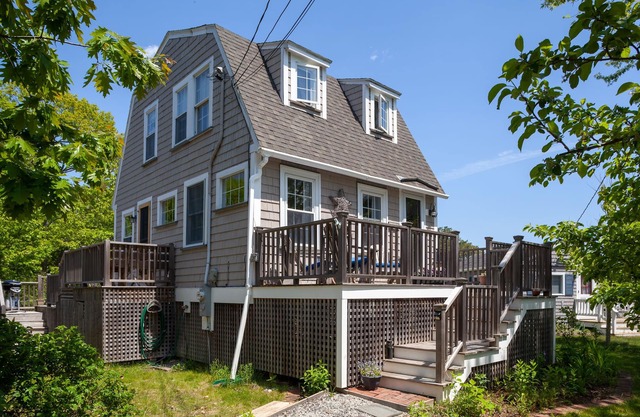 Two Bedroom Historic Cottage @ Goose Rocks Beach - Sleeps 5, Great Location!