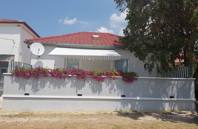 Two bedroom apartment with terrace Seline, Paklenica (A-6604-a)