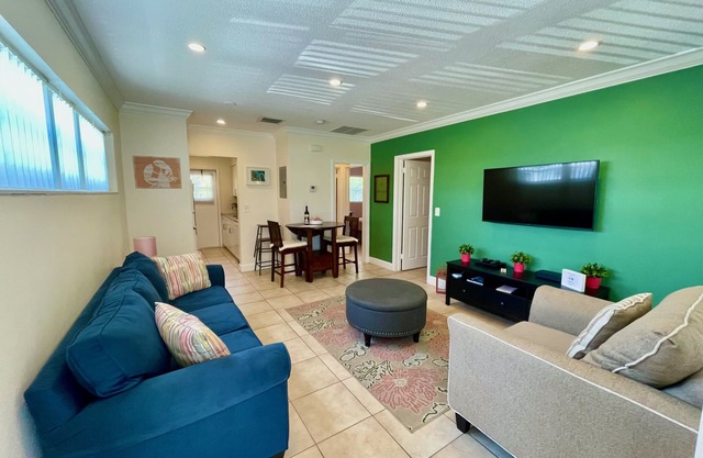 Two Bedroom Retreat Near Deerfield Beach Pier