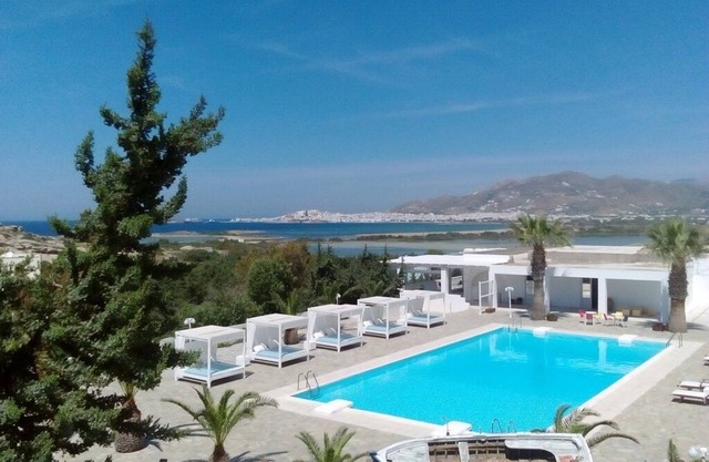 Two bedroom villa with two baths, panoramic sea views, hot tub, breakfast incl.