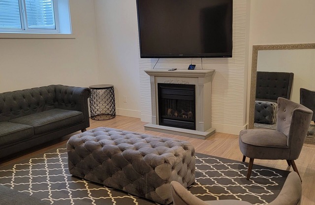 Two Bedrooms Modern Cozy Suite
