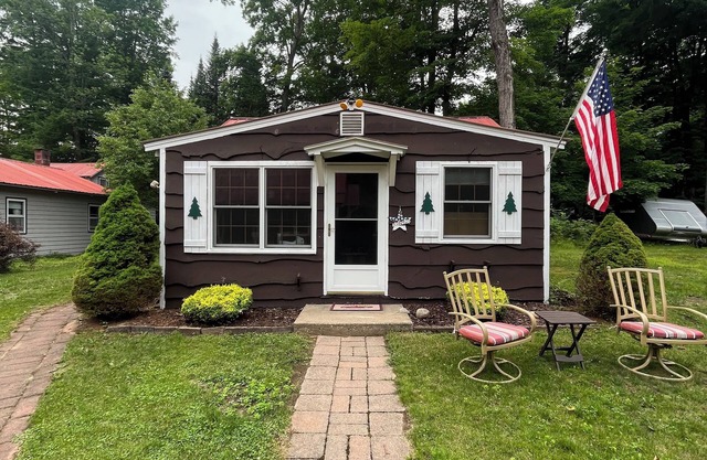 Two Neighboring Cottages - Steps to a Private Beach!