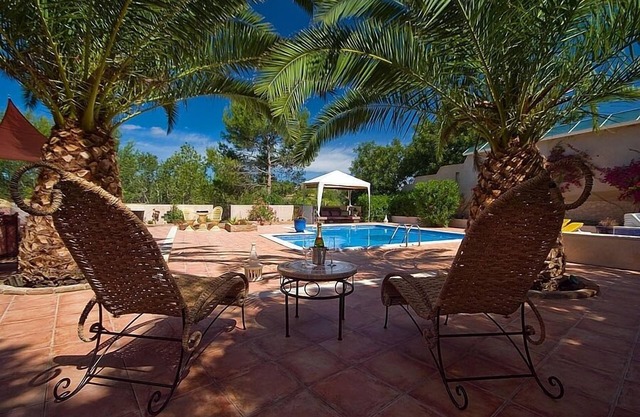 Two Private Pools & Waterfall in a Stunning Portuguese Villa