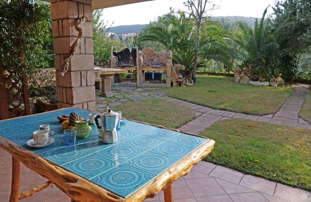 Two-room apartment budoniaffiti with garden Via Agamennone