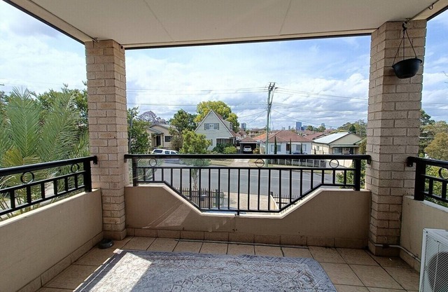 Two Single Beds with Balcony | Bath tub (SHARED ACCOMODATION)