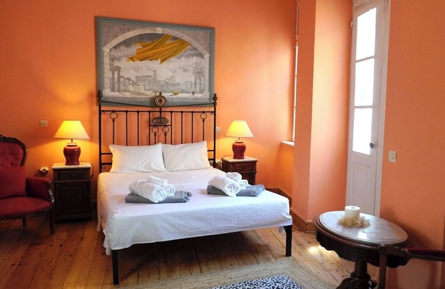 Two-story mansion in the historical center Ermoupolis. Close to