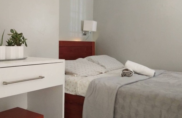 Two Story Town House w/ balcony near Dumaguete Airport