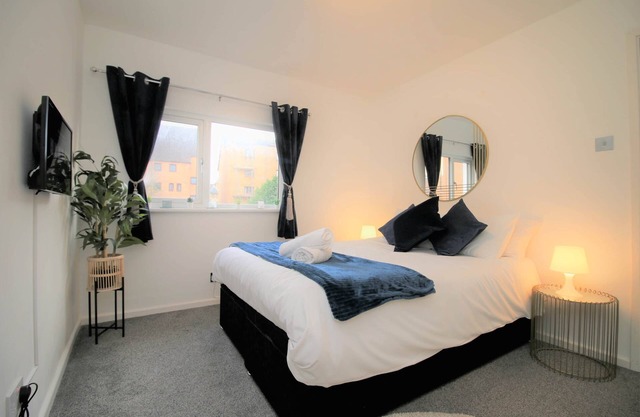 Ty Glas Mews (2 beds)