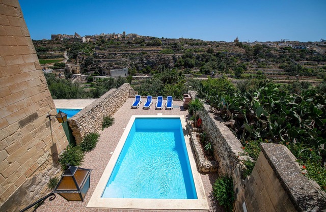 Typical farmhouse of choice with pool, views and fully air-conditioned.