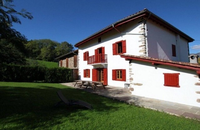 Typical Basque house renovated - Saint-Etienne-de-Baigorry