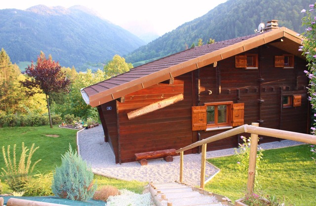 Typical Savoyard chalet, independent, warm and cozy