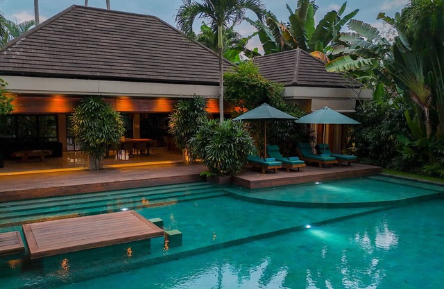 Ubud Villa - 4BR Jungle View