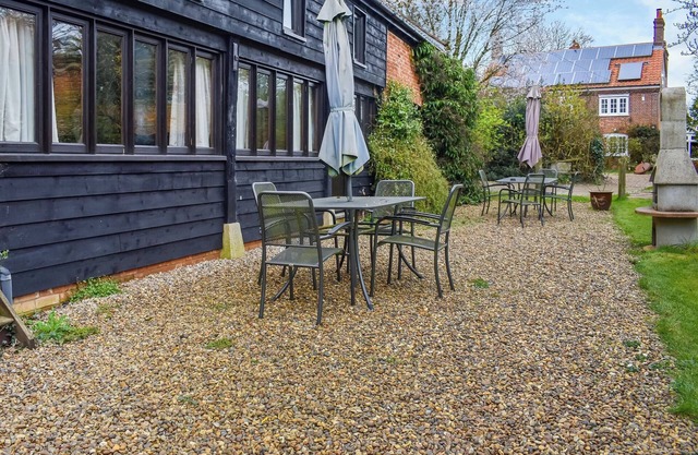 UK46715 - The Coach House