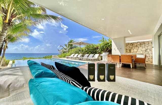 Ultimate Oceanfront Villa w/Maid Daily