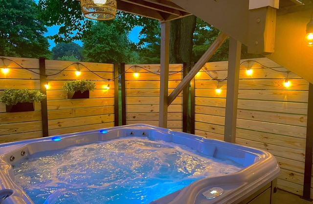 Ultimate Wine Country Retreat | Hot Tub, Arcade, and Mins to Spire and Winery!