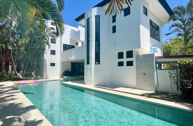 Ultra Luxury Villa 6 bedroom Villa - Private Pool on the beach!