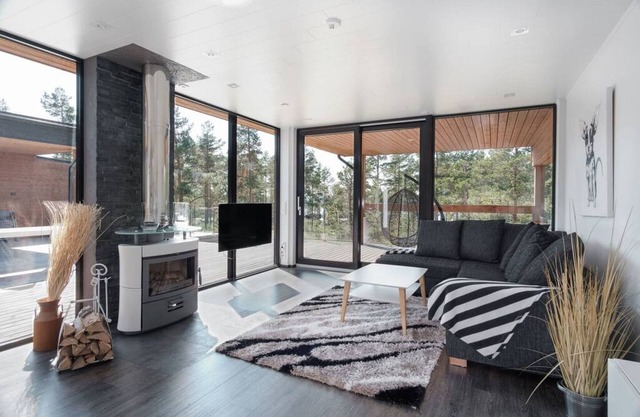 Ultra-Modern Secluded Villa w/Jacuzzi & Sauna