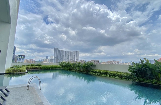 UNA Serviced Apartment by Manatidur