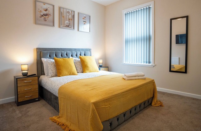 Unique and cozy Home. 2 minutes walk to Liverpool stadium and Stanley Park.