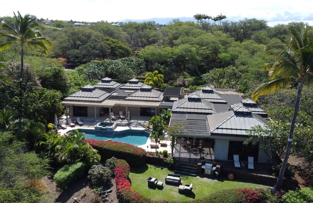 UNIQUE HAWAIIAN POD HOME WITH CONTEMPORARY STYLE - GREAT FOR FAMILIES!