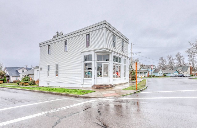 Unique, historic home in walk-able, Hallmark style town