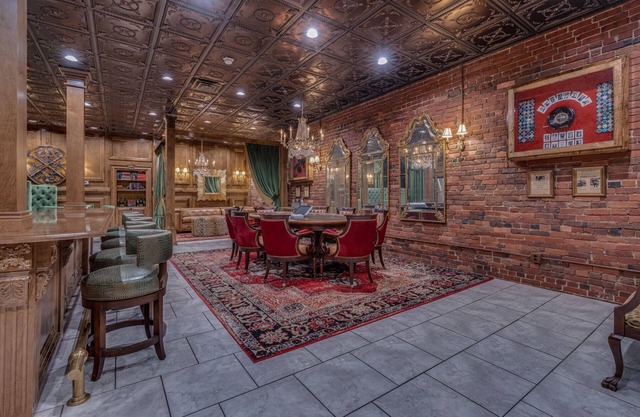 Unique Historic Loft downtown Johnson City