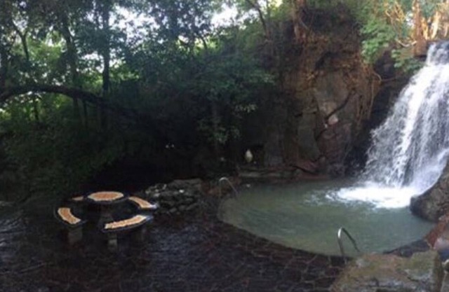 Unique House Complex Within A Tropical Waterfall Inside Hacienda Llano Grande
