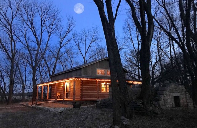 Unique Paw Print Cabin nestled in the Flint Hills!