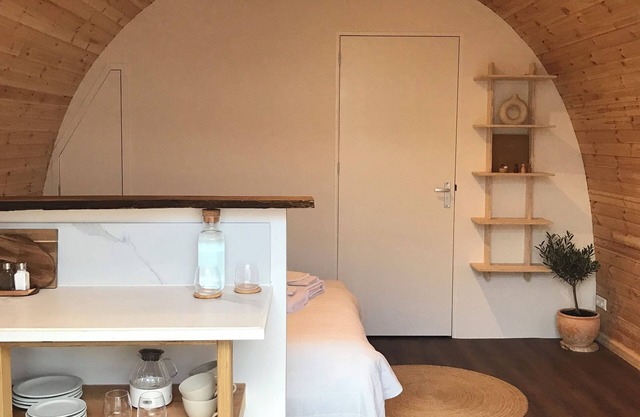 Unique Tiny House with Hot tub