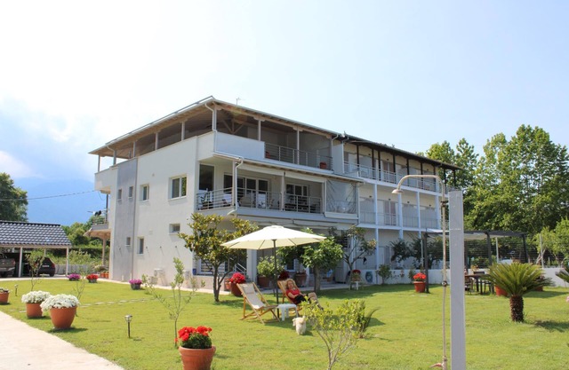 Uniquely situated holiday flat, directly on the fine sandy beach, with far-reach