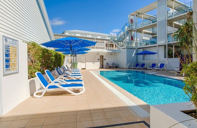 Unit 101 Plantation Resort - Rainbow Beach. Plantation Resort. Second Floor. Aircon. Pool. Spa.Wifi